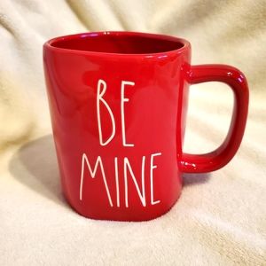 ♥️ Rae Dunn BE MINE MUG New